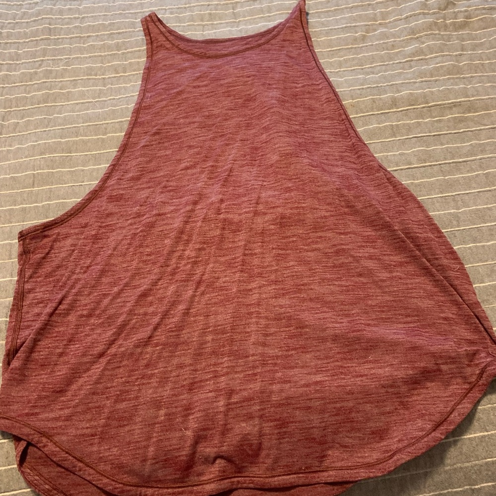 Flowey tank top lululemon